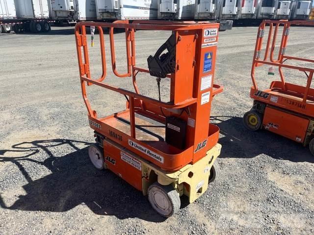 JLG 1230ES Vertikalna dvigala