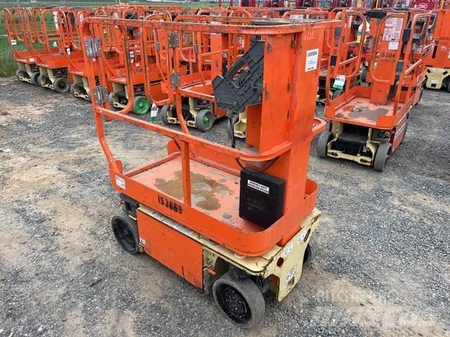JLG 1230ES Vertikalna dvigala