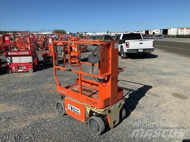 JLG 1230ES Vertikalna dvigala
