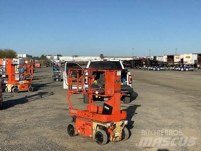 JLG 1230ES Vertikalna dvigala