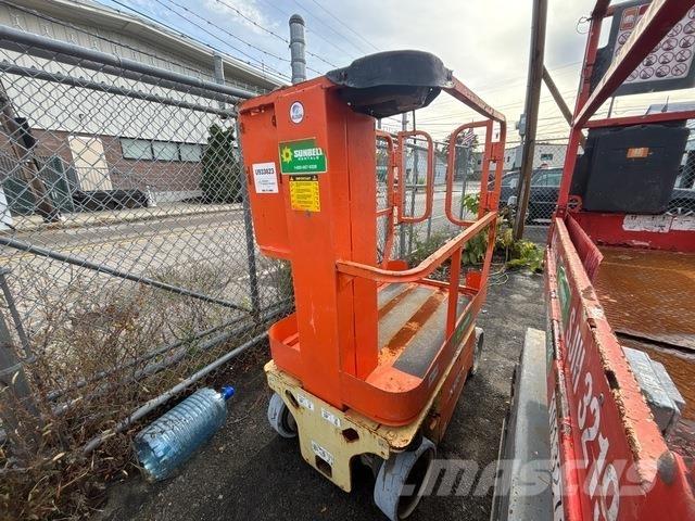 JLG 1230ES Vertikalna dvigala