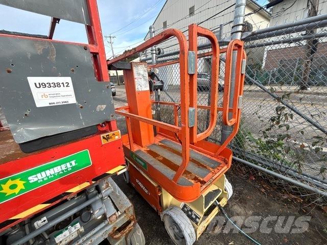 JLG 1230ES Vertikalna dvigala