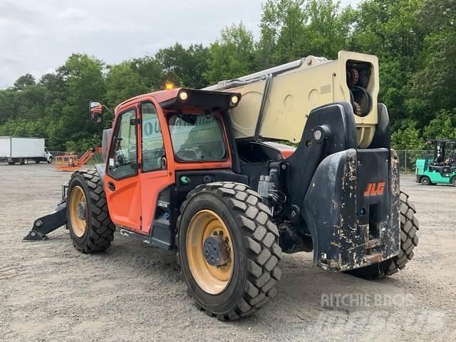 JLG 1255 Teleskopski viličarji
