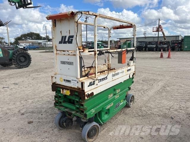 JLG 1930ES Škarjaste dvižne ploščadi