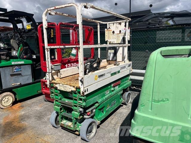 JLG 1930ES Škarjaste dvižne ploščadi