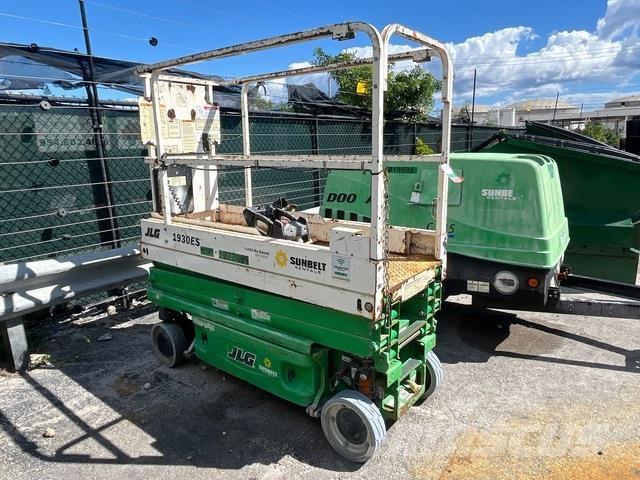 JLG 1930ES Škarjaste dvižne ploščadi