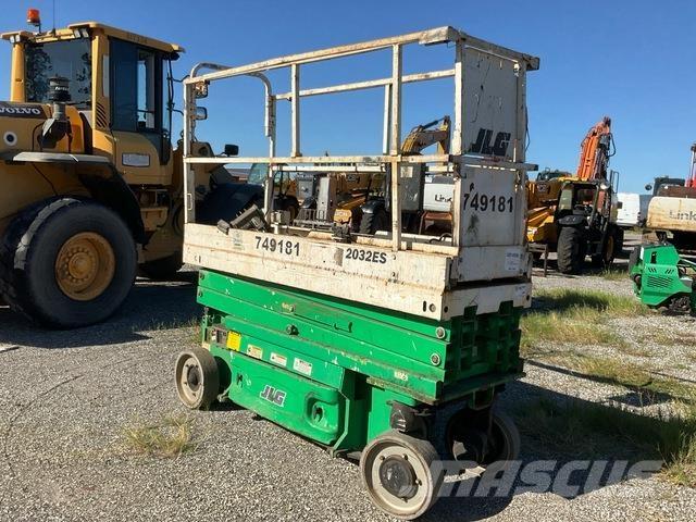 JLG 2032ES Škarjaste dvižne ploščadi