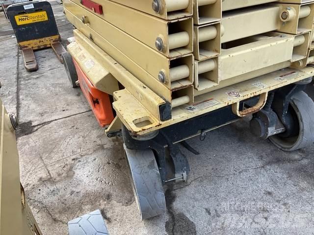 JLG 2646ES Škarjaste dvižne ploščadi