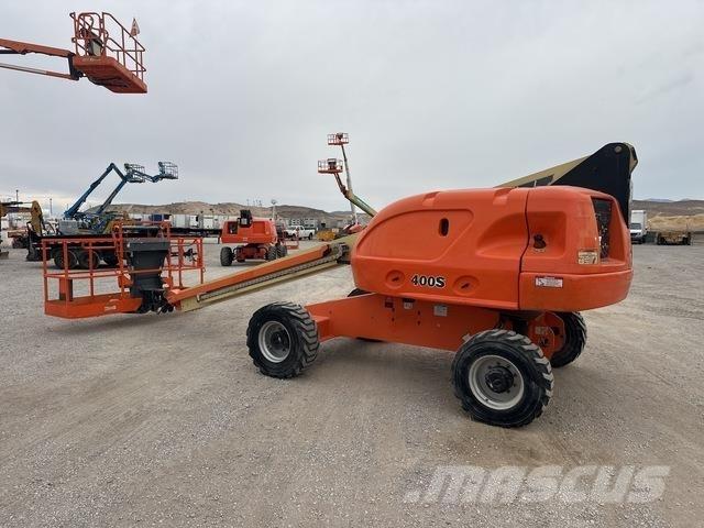 JLG 400S Teleskopske dvižne ploščadi