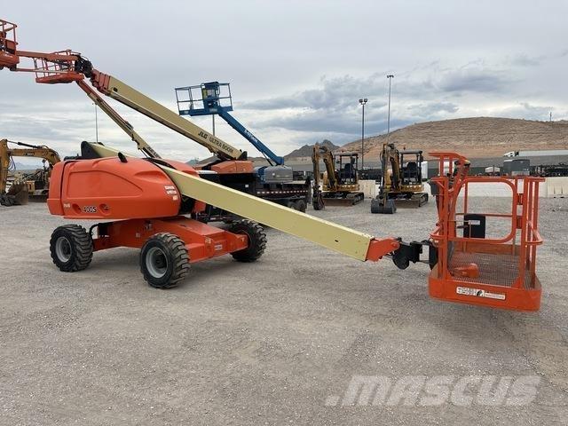 JLG 400S Teleskopske dvižne ploščadi