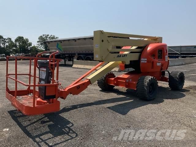 JLG 450A Zglobne dvižne ploščadi