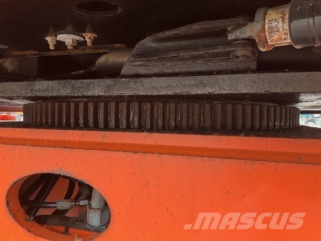 JLG 600AJ Zglobne dvižne ploščadi