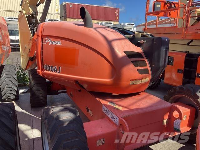 JLG 600AJ Zglobne dvižne ploščadi