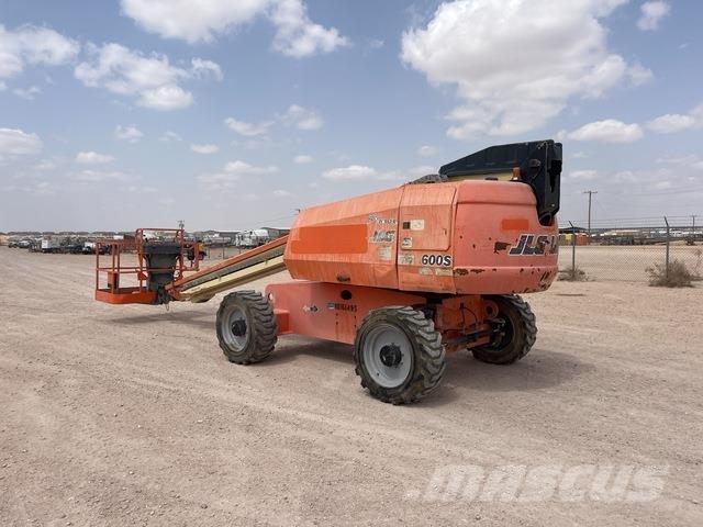 JLG 600S Teleskopske dvižne ploščadi