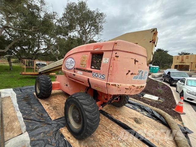 JLG 600S Teleskopske dvižne ploščadi