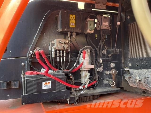 JLG 660SJ Teleskopske dvižne ploščadi