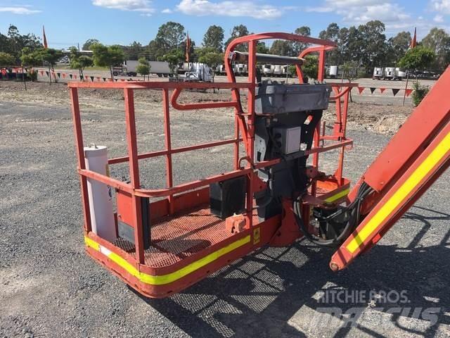 JLG 800 AJ Drugo