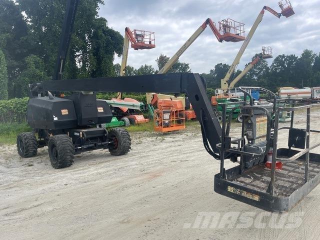 JLG 800A Zglobne dvižne ploščadi