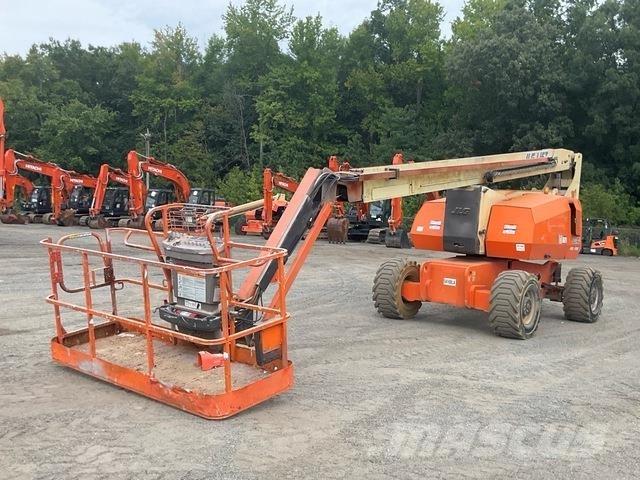JLG 800AJ Zglobne dvižne ploščadi