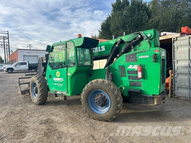 JLG 8042 Teleskopski viličarji