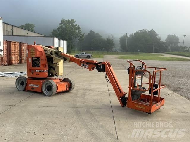 JLG E3000AJP Zglobne dvižne ploščadi