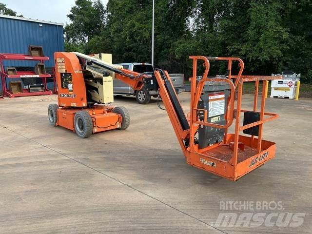 JLG E300AJP Zglobne dvižne ploščadi