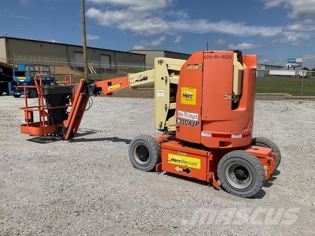 JLG E300AJP Zglobne dvižne ploščadi