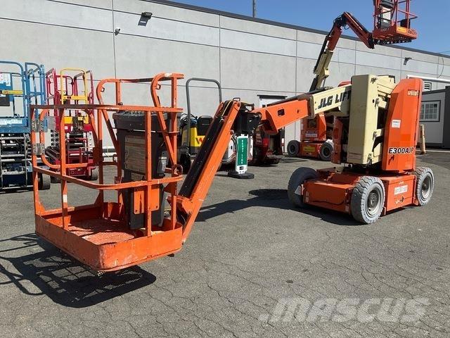 JLG E300AJP Zglobne dvižne ploščadi