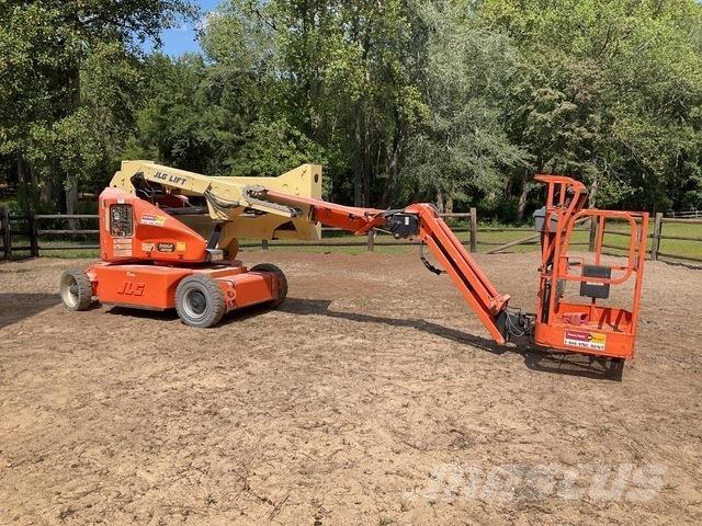 JLG E400AJPN Zglobne dvižne ploščadi