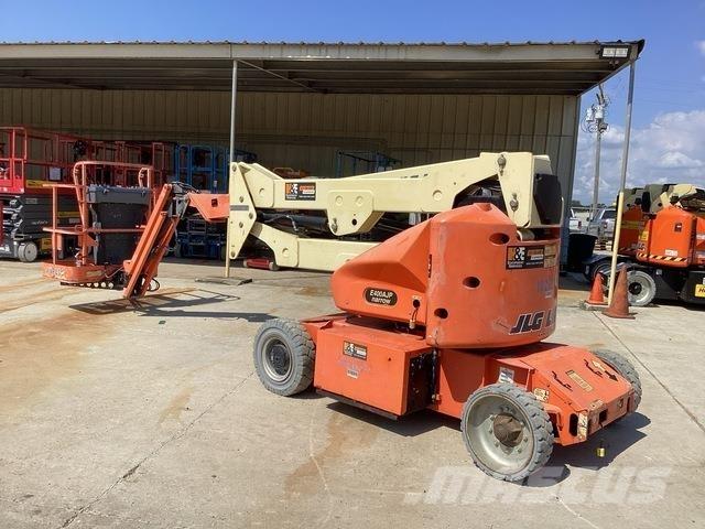 JLG E400AJPN Zglobne dvižne ploščadi