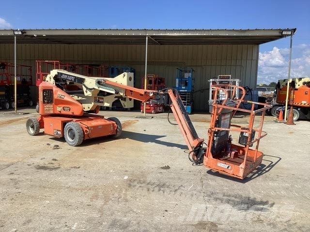 JLG E400AJPN Zglobne dvižne ploščadi