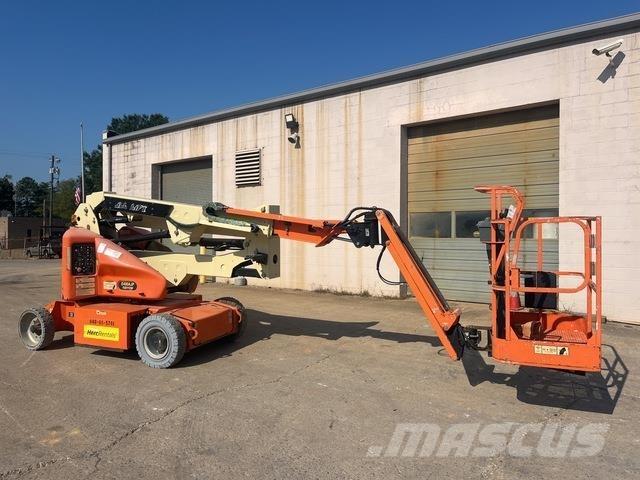 JLG E400AJPN Articulated boom lifts