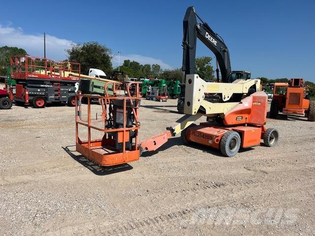 JLG E400AN Zglobne dvižne ploščadi