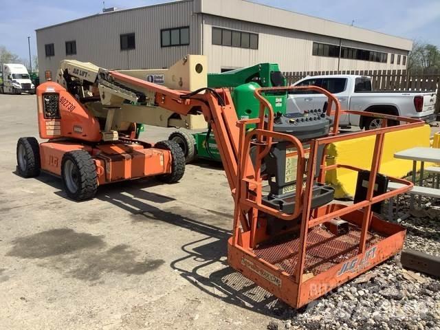 JLG E450AJ Zglobne dvižne ploščadi