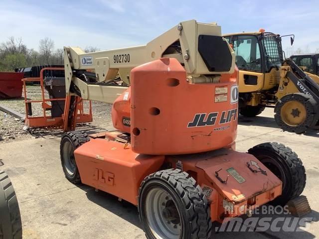 JLG E450AJ Zglobne dvižne ploščadi