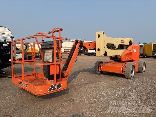 JLG E450AJ Zglobne dvižne ploščadi