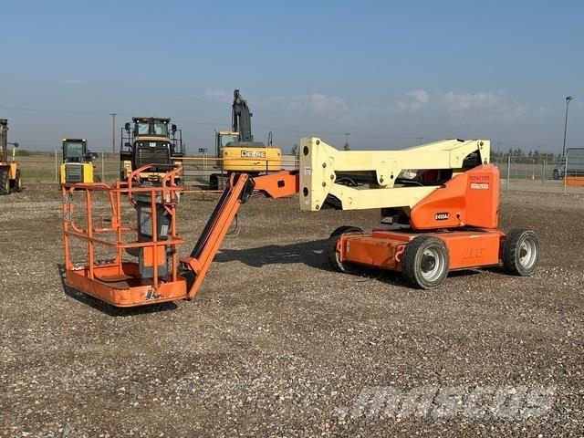 JLG E450AJ Zglobne dvižne ploščadi