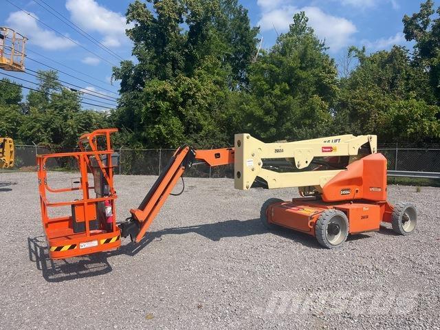 JLG E450AJ Zglobne dvižne ploščadi