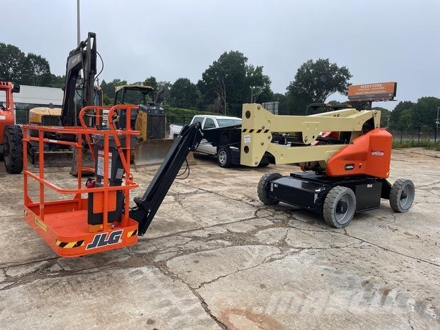 JLG E450AJ Zglobne dvižne ploščadi