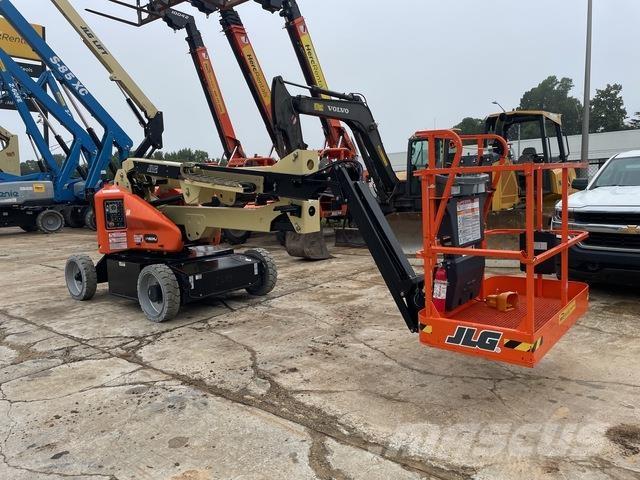JLG E450AJ Zglobne dvižne ploščadi