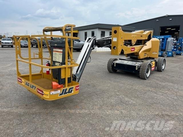 JLG E450AJ Zglobne dvižne ploščadi