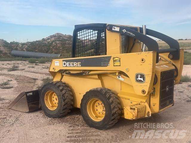 John Deere 325 Skid steer mini nakladalci