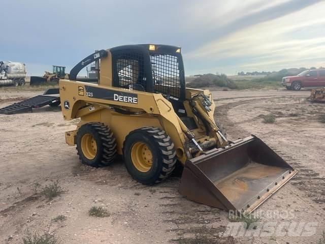 John Deere 325 Skid steer mini nakladalci