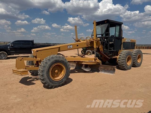 John Deere 770 Grederji