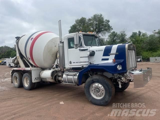Kenworth C500 Drugi tovornjaki