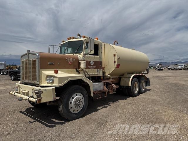 Kenworth C500 Tovornjaki za vodo