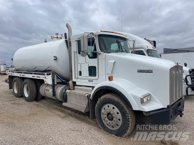 Kenworth T-800 Vakuumski tovornjaki