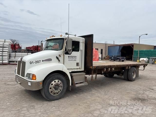 Kenworth T300 Tovornjaki s kesonom/platojem