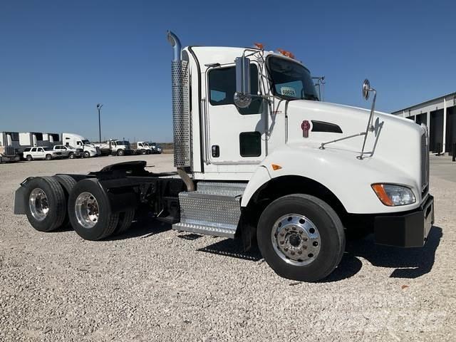 Kenworth T440 Vlačilci