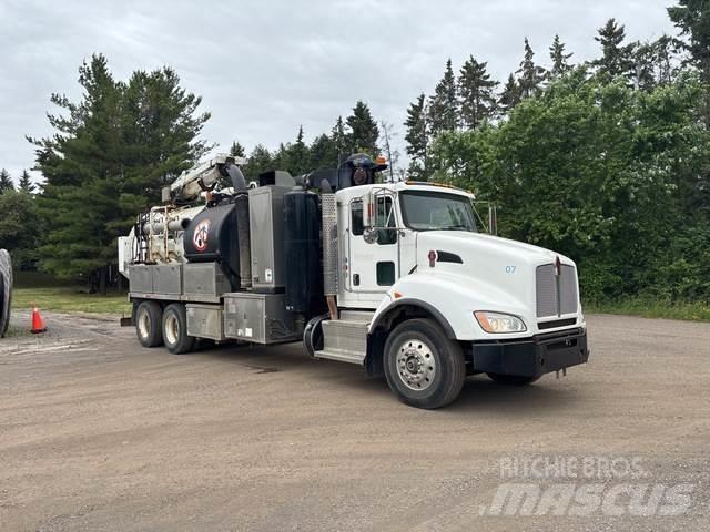 Kenworth T440 Bagri goseničarji
